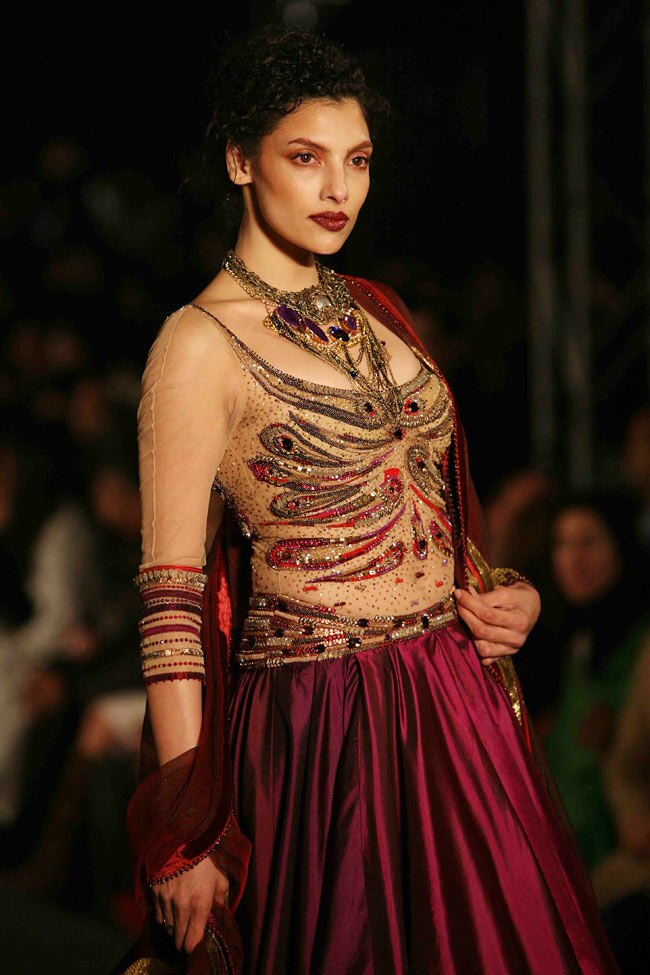 तरुण तहलियानी के शो में  मॉडलों का जलवा