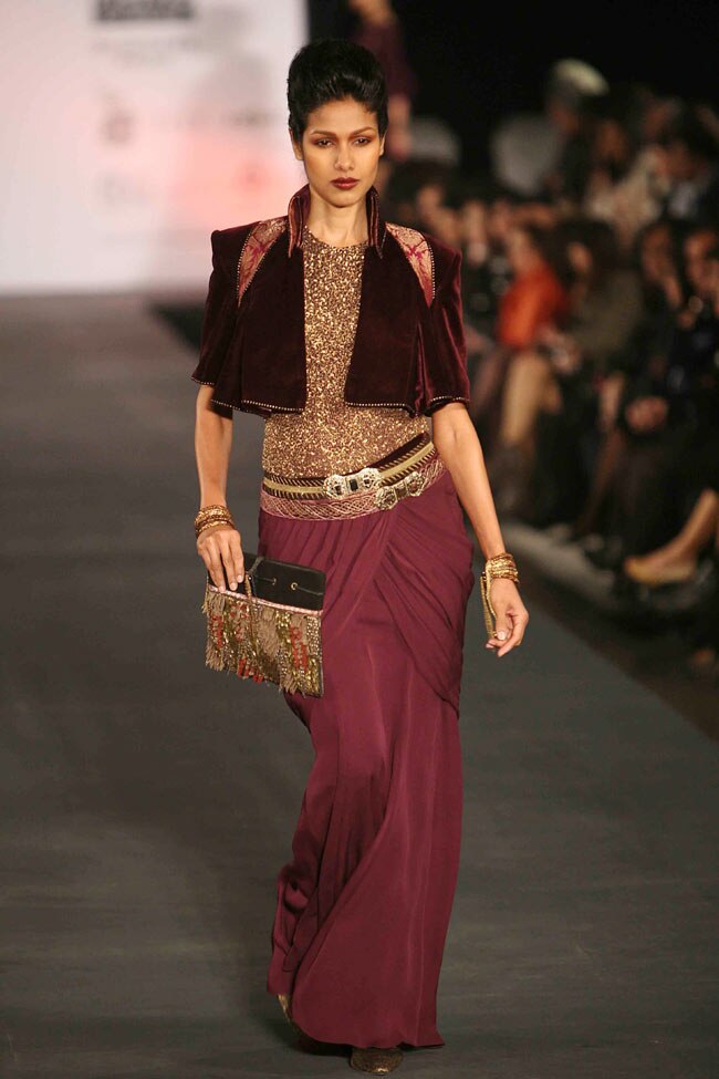 तरुण तहलियानी के शो में  मॉडलों का जलवा