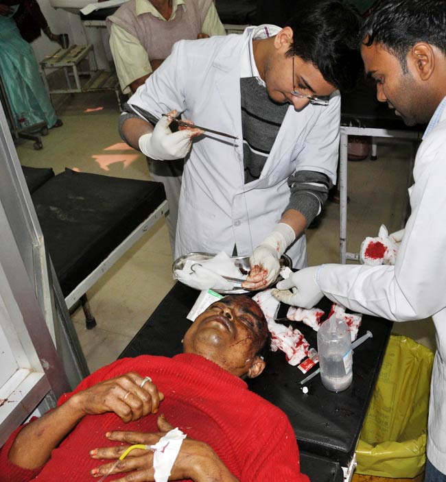 असम में पटरी से उतरी ट्रेन