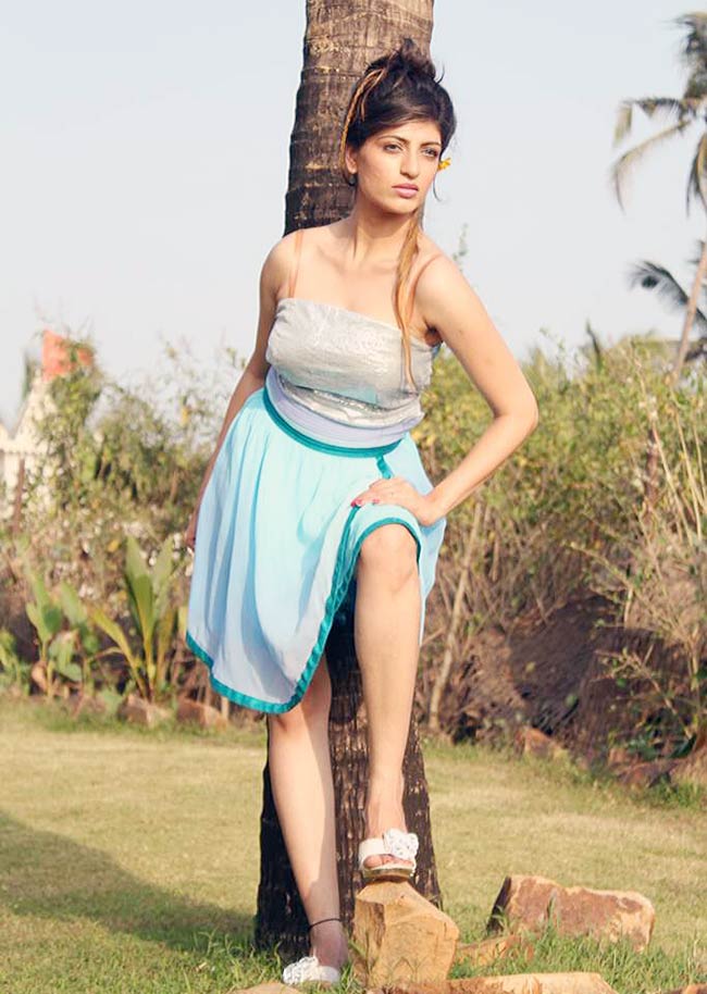 साक्षी प्रधान का ऊ ला ला ला... | बोल्‍ड होती बालाएं