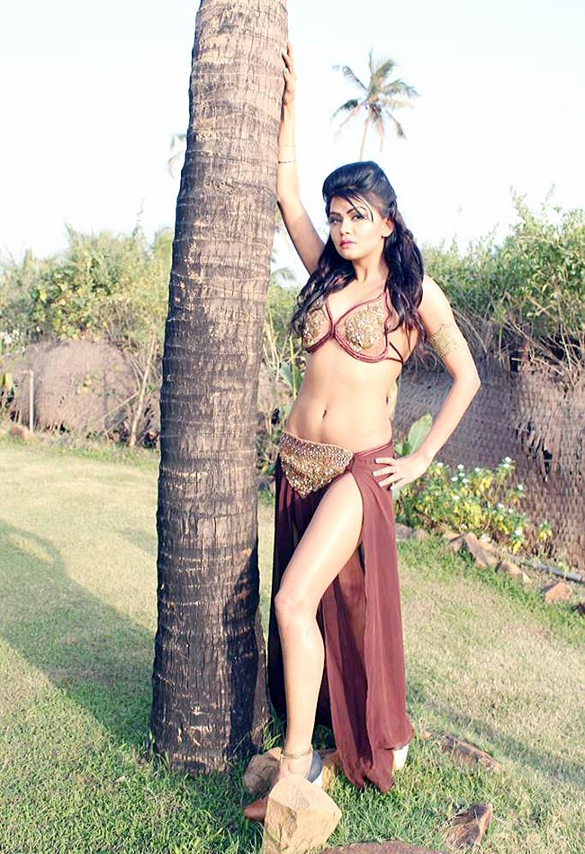 साक्षी प्रधान का ऊ ला ला ला... | बोल्‍ड होती बालाएं