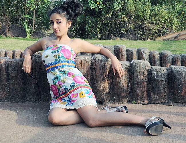 साक्षी प्रधान का ऊ ला ला ला... | बोल्‍ड होती बालाएं