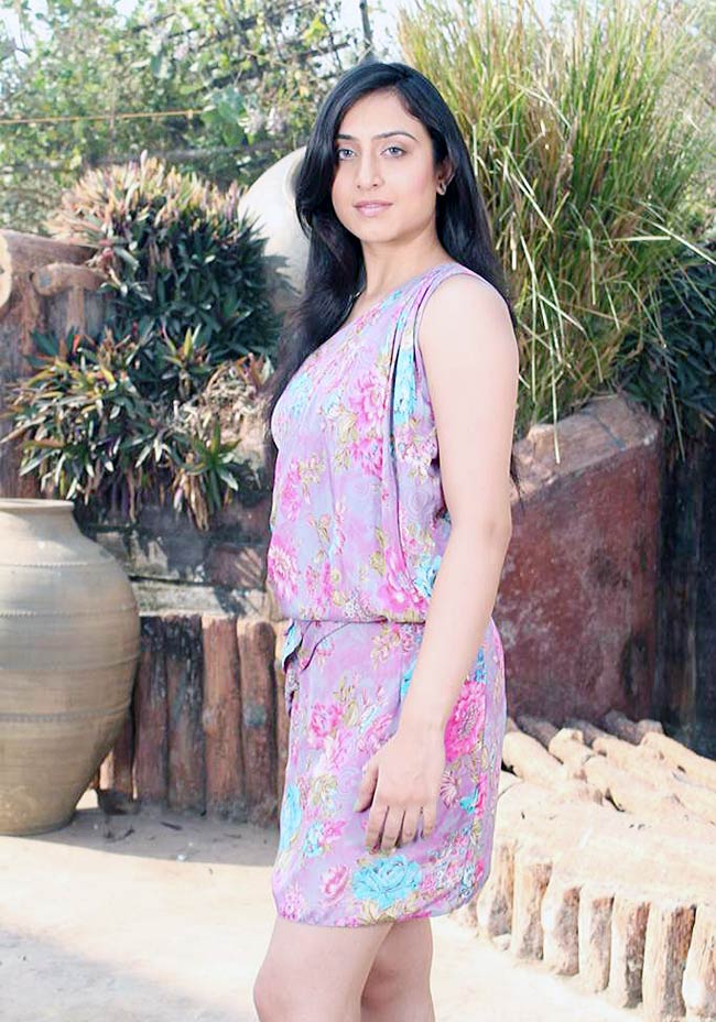 साक्षी प्रधान का ऊ ला ला ला... | बोल्‍ड होती बालाएं