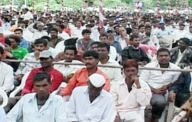 15 फरवरी 2012: तस्‍वीरों में देखें दिनभर की बड़ी खबरें | पढ़ें