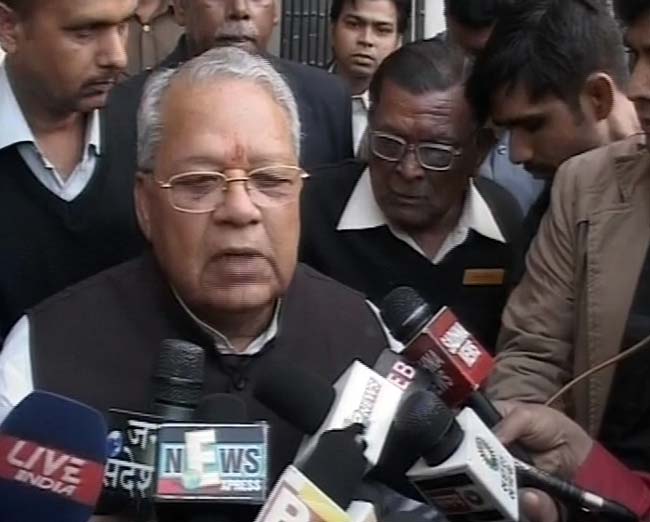 देखिए यूपी में चौथे दौर के चुनाव की तस्‍वीरें