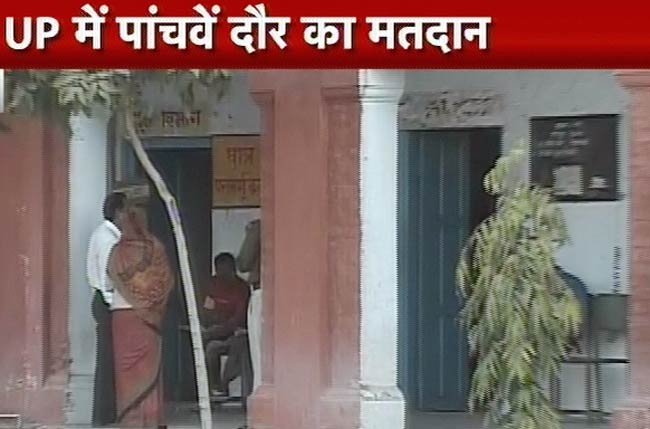 देखिए यूपी में पांचवे दौर के चुनाव की तस्‍वीरें