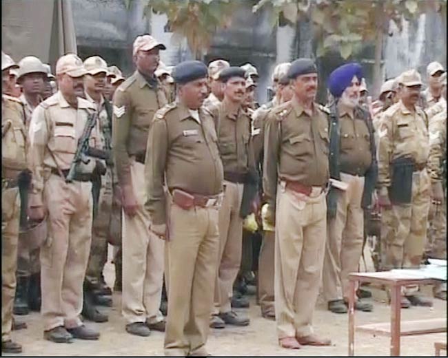 यूपी में शुरू हुआ चुनावी महादंगल