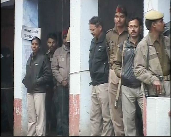 यूपी में शुरू हुआ चुनावी महादंगल