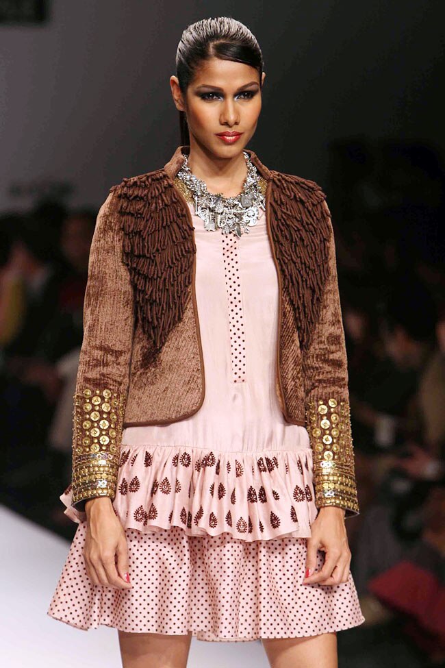 विल्‍स फैशन वीक के चौथे दिन की झलकियां...| फोटो: Day 3