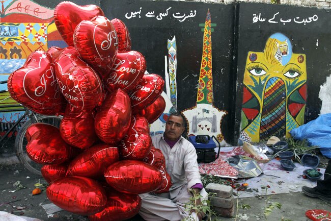 पूरी दुनिया में प्यार की एक ही जुबां | रोमांटिक फिल्में