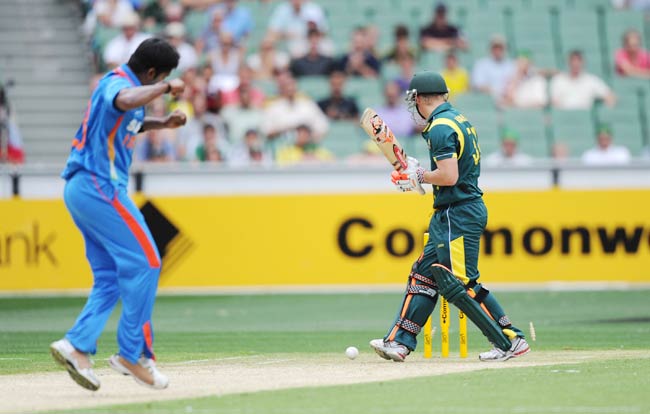 त्रिकोणीय श्रृंखला के पहले मैच में भारत की हार