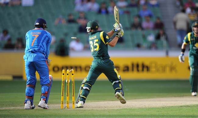 त्रिकोणीय श्रृंखला के पहले मैच में भारत की हार