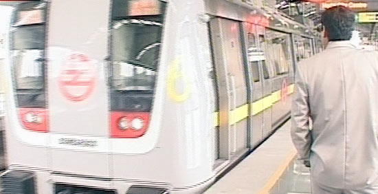 17 फरवरी 2012: तस्‍वीरों में देखें दिनभर की बड़ी खबरें | पढ़ें