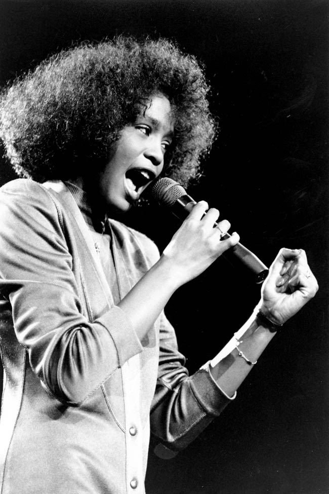 जानें कौन थी पॉप गायिका व्हिटनी एलिजाबेथ ह्यूस्टन