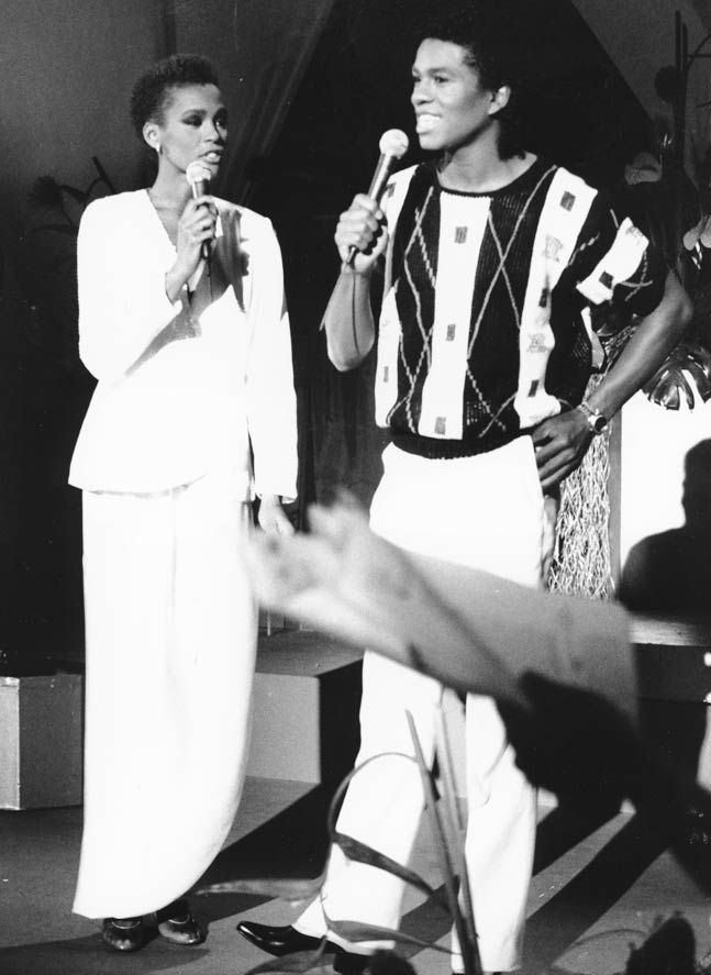 जानें कौन थी पॉप गायिका व्हिटनी एलिजाबेथ ह्यूस्टन