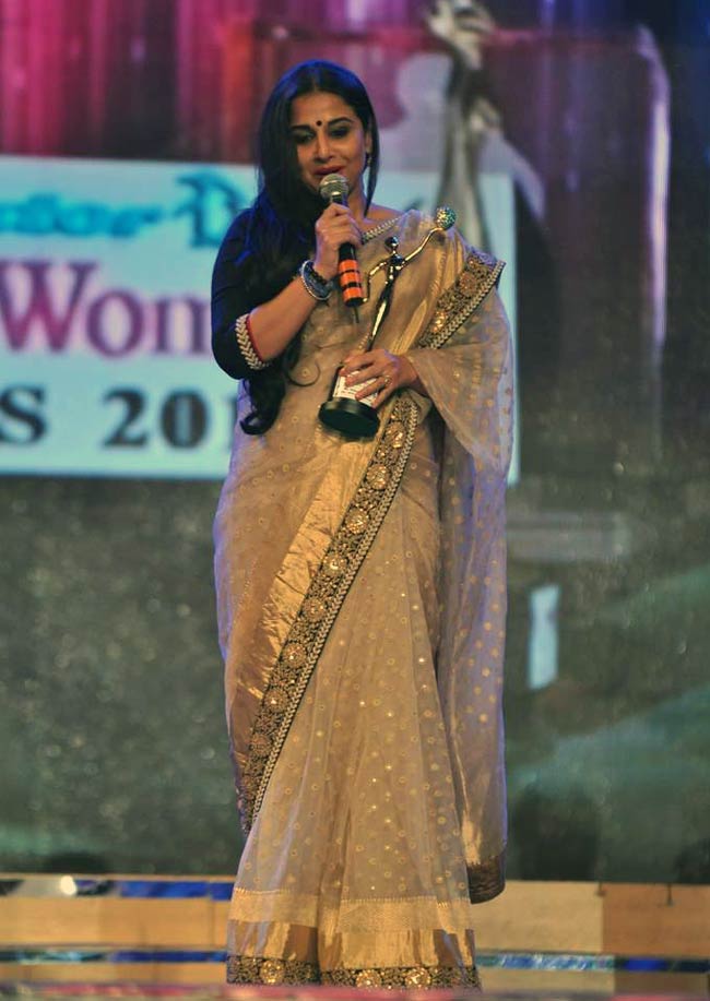 ग्रेट वुमन एचिवर्स अवार्ड में लगा कलाकारों का मेला | हसीनाएं