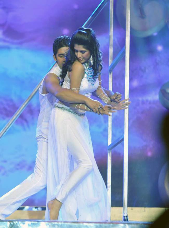 ग्रेट वुमन एचिवर्स अवार्ड में लगा कलाकारों का मेला | हसीनाएं