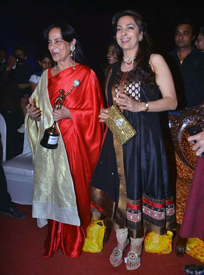 ग्रेट वुमन एचिवर्स अवार्ड में लगा कलाकारों का मेला | हसीनाएं