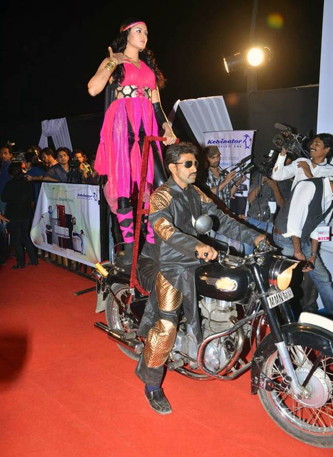 ग्रेट वुमन एचिवर्स अवार्ड में लगा कलाकारों का मेला | हसीनाएं