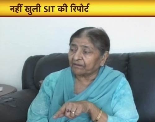 13 फरवरी 2012: तस्‍वीरों में देखें दिनभर की बड़ी खबरें