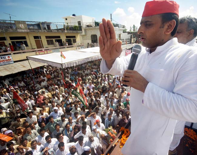 अखिलेश यादव की अनदेखी तस्‍वीरें | युवराजों की जंग