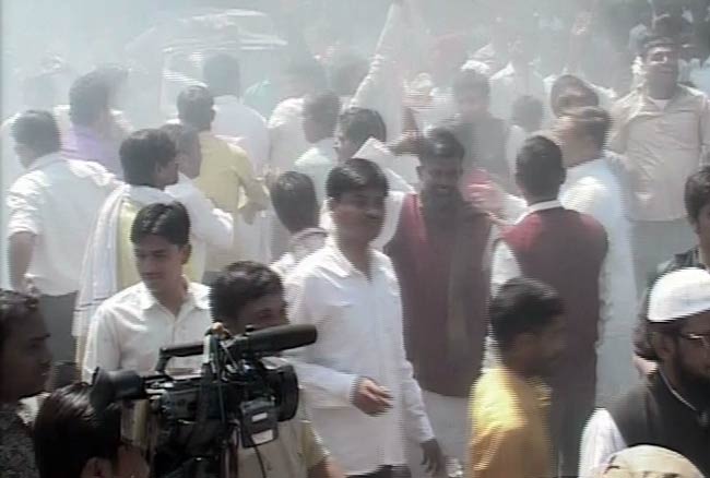 अखिलेश यादव के हाथ यूपी की बागडोर | सपा का युवराज