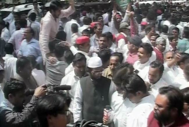 अखिलेश यादव के हाथ यूपी की बागडोर | सपा का युवराज