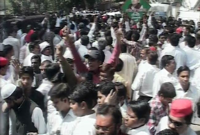 अखिलेश यादव के हाथ यूपी की बागडोर | सपा का युवराज