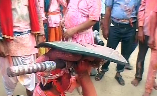 4 मार्च 2012: तस्‍वीरों में देखें दिनभर की बड़ी खबरें | पढ़ें