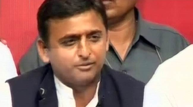 अखिलेश यादव के हाथ यूपी की बागडोर | सपा का युवराज