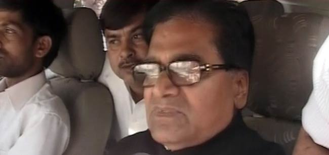 अखिलेश यादव के हाथ यूपी की बागडोर | सपा का युवराज