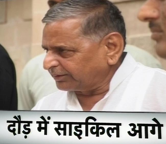 4 मार्च 2012: तस्‍वीरों में देखें दिनभर की बड़ी खबरें | पढ़ें