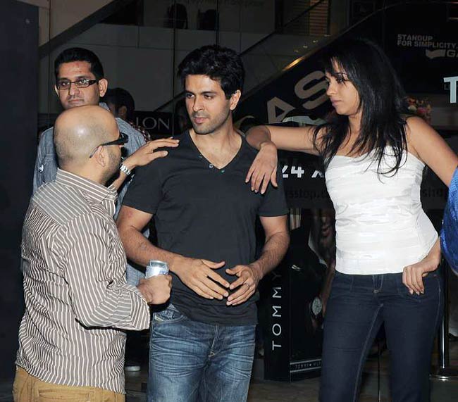 'एजेंट विनोद' के लिए जुटे सितारे  | मुजरा करीना का...