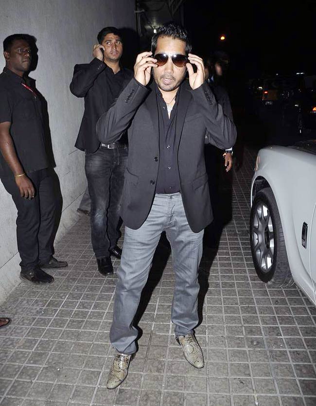 'एजेंट विनोद' के लिए जुटे सितारे  | मुजरा करीना का...