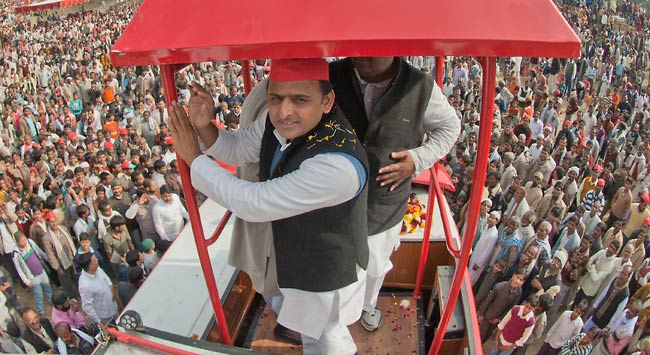 अखिलेश यादव की अनदेखी तस्‍वीरें | युवराजों की जंग