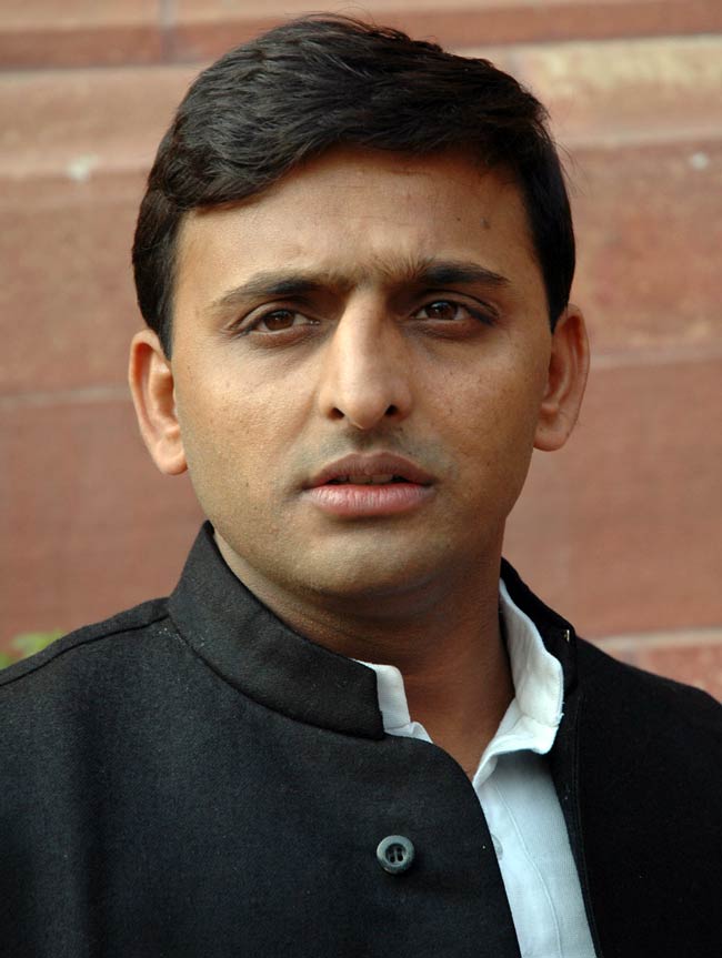 अखिलेश यादव की अनदेखी तस्‍वीरें | युवराजों की जंग