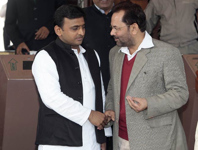 अखिलेश यादव की अनदेखी तस्‍वीरें | युवराजों की जंग