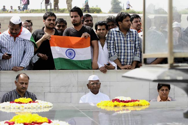 जंतर मंतर पर अन्‍ना का अनशन | हर दिल में अन्ना