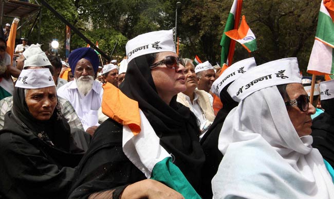 25 मार्च 2012: तस्वीरों में देखें दिनभर की बड़ी खबरें | पढ़ें