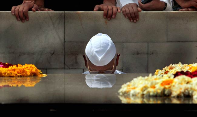 जंतर मंतर पर अन्‍ना का अनशन | हर दिल में अन्ना