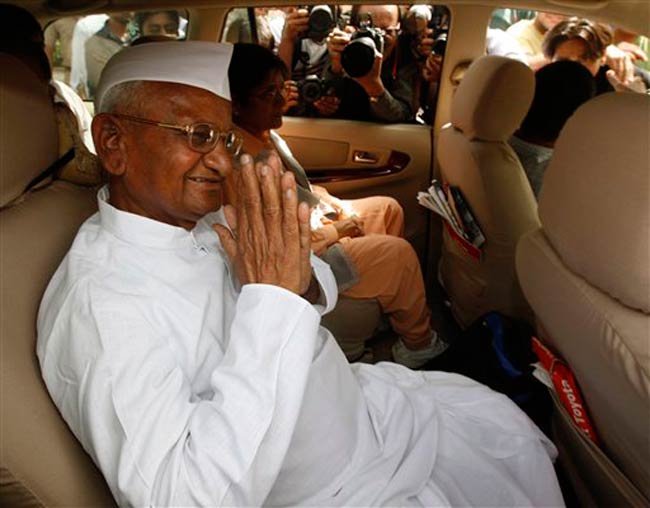 जंतर मंतर पर अन्‍ना का अनशन | हर दिल में अन्ना