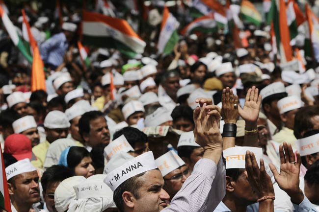 जंतर मंतर पर अन्‍ना का अनशन | हर दिल में अन्ना