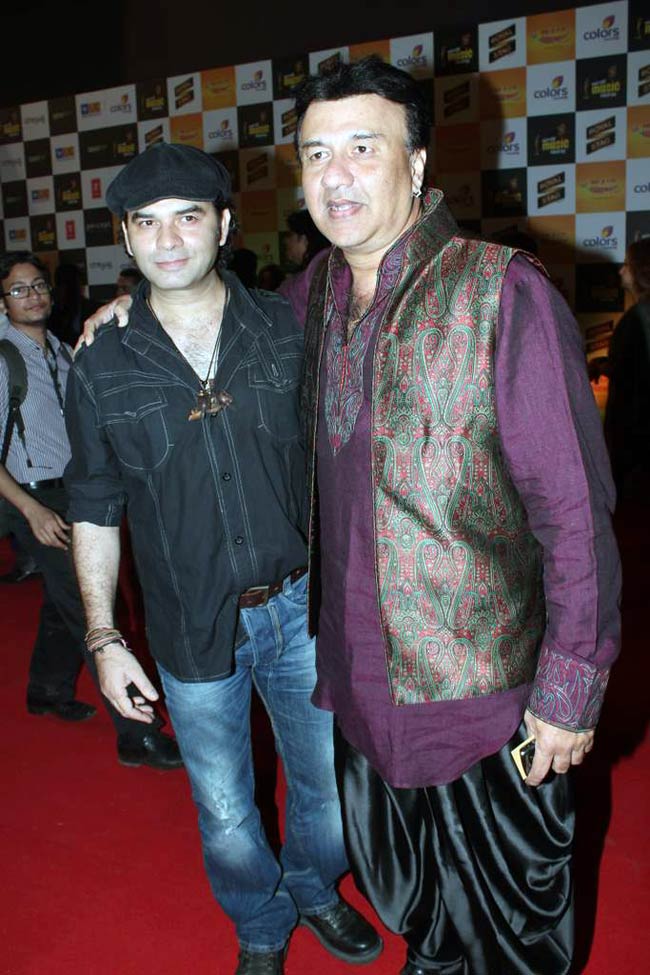 मिर्ची अवार्ड 2012 में ग्लैमर का तड़का | राखी सावंत के ढेरों रूप