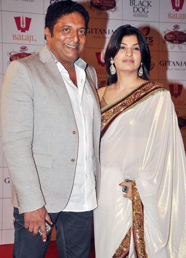 बालाजी अवार्ड समारोह में सितारों का मेला | सितारों की मस्‍ती