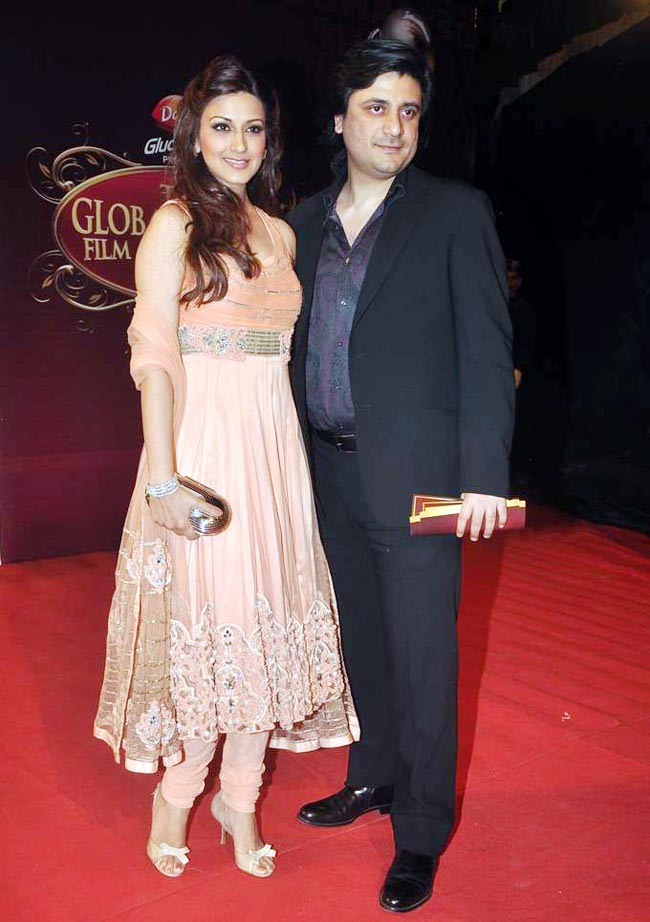 बालाजी अवार्ड समारोह में सितारों का मेला | सितारों की मस्‍ती