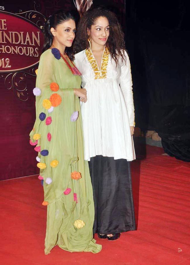 बालाजी अवार्ड समारोह में सितारों का मेला | सितारों की मस्‍ती