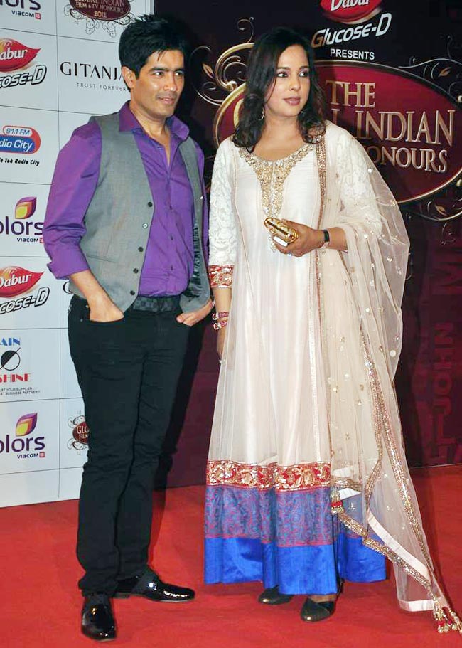 बालाजी अवार्ड समारोह में सितारों का मेला | सितारों की मस्‍ती