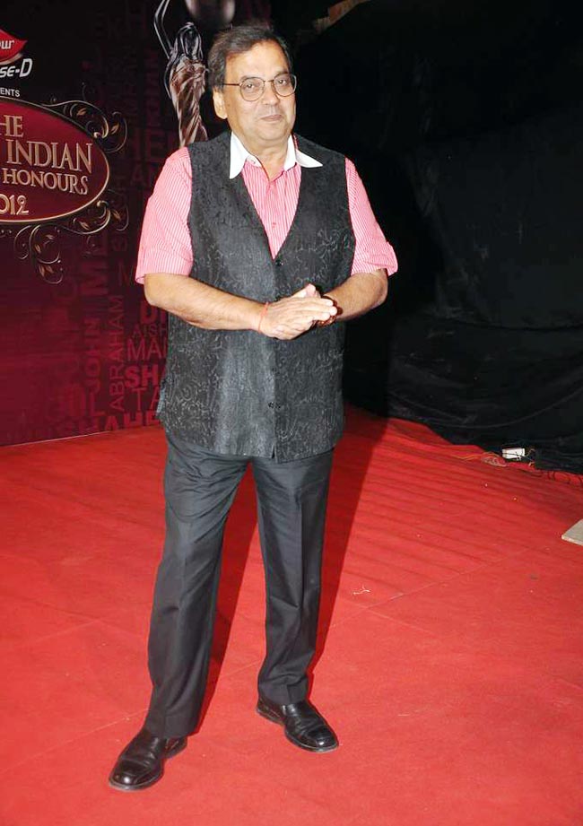 बालाजी अवार्ड समारोह में सितारों का मेला | सितारों की मस्‍ती