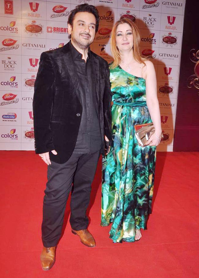 बालाजी अवार्ड समारोह में सितारों का मेला | सितारों की मस्‍ती