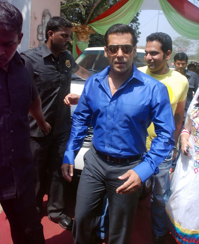 आ गया बिट्टू बॉस, जो सबकी लेगा | बोल्‍ड होती बालाएं